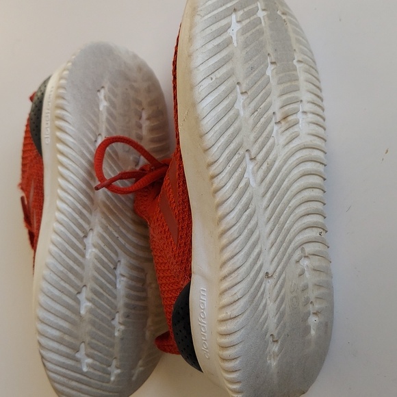 Youth Adidas Red Sneakers Sz. 1 - Picture 8 of 8